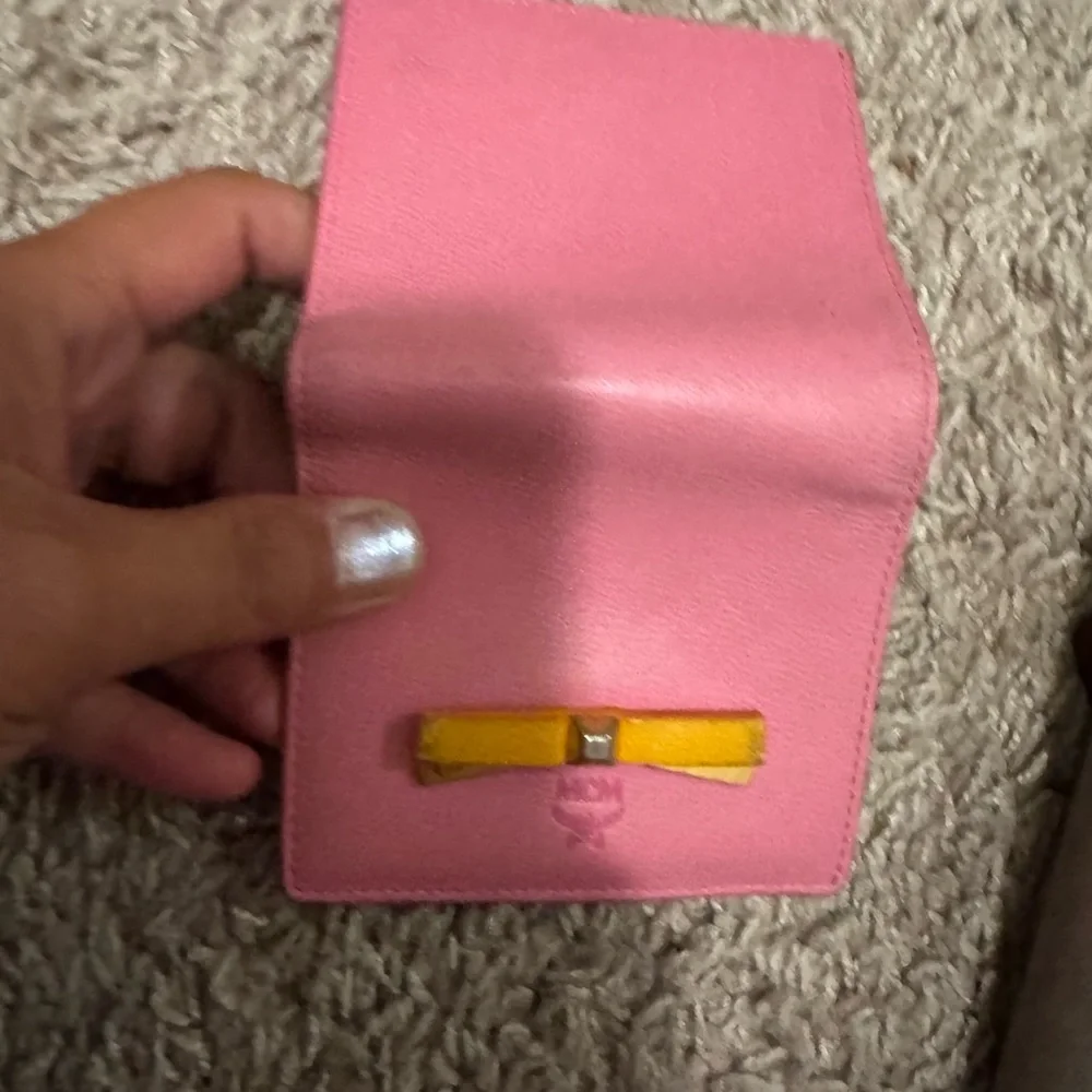 Designer Wallets - Picture 5 of 10